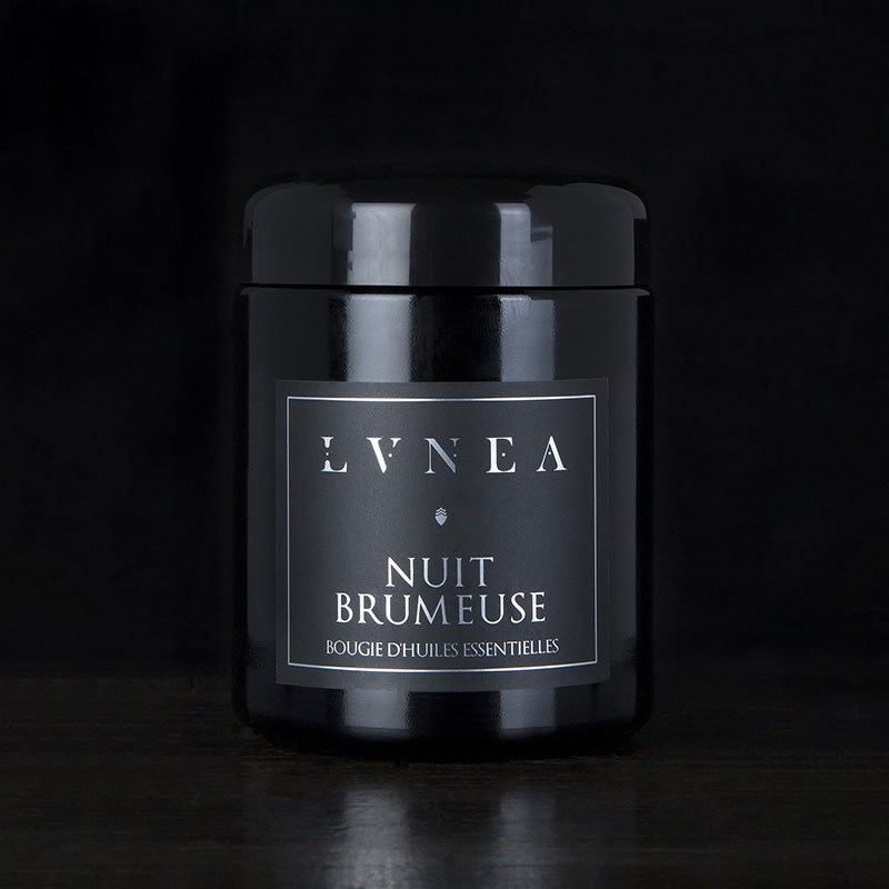 LVNEA Essential Oil Candle - Nuit Brumeuse